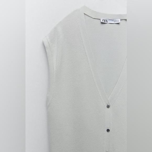 Zara Knit Button Up Vest in Gray (Size:L) - Picture 7 of 17